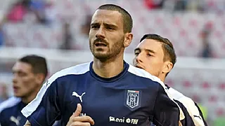 VIDEO: Topaankoop Bonucci maakt bizar eigen doelpunt voor AC Milan